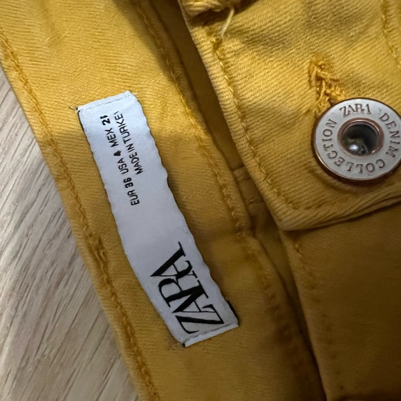 Zara yellow / mustard denim pants - Picture 2 of 4